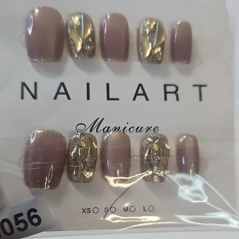 ⚡️Gold and Mauve Press-On Nail Set Of 10 With Adhesive Pad SIZE‎ S